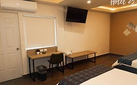 Hotel25